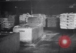 Standbild Gummi United States USA, 1930, aus Sekunde 6 historischem Filmmaterial Videoclip 65675037764