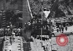 Standbild Stilwell Road Bridge errichtet über Salween River Birma, 1944, aus Sekunde 29 historischem Filmmaterial Videoclip 65675037769