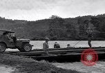 Image 1ère Armée des États-Unis des ingénieurs construisent des ponts France, 1944, de la seconde 21 séquences d'archives historiques vidéo 65675037771