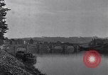 Image 1ère Armée des États-Unis des ingénieurs construisent des ponts France, 1944, de la seconde 40 séquences d'archives historiques vidéo 65675037771