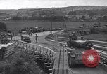 Image 1ère Armée des États-Unis des ingénieurs construisent des ponts France, 1944, de la seconde 56 séquences d'archives historiques vidéo 65675037771