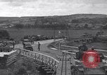 Image 1ère Armée des États-Unis des ingénieurs construisent des ponts France, 1944, de la seconde 57 séquences d'archives historiques vidéo 65675037771