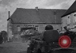 Image 1ère Armée des États-Unis pénètre en Belgique Saint Quentin France, 1944, de la seconde 37 séquences d'archives historiques vidéo 65675037772