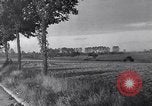 Image 1ère Armée des États-Unis pénètre en Belgique Saint Quentin France, 1944, de la seconde 55 séquences d'archives historiques vidéo 65675037772