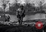 Standbild US 29th Infantry Division überquert Ruhr in Zweiten Weltkrieg Julich Deutschland, 1945, aus Sekunde 40 historischem Filmmaterial Videoclip 65675037780