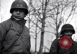 Standbild US 29th Infantry Division überquert Ruhr in Zweiten Weltkrieg Julich Deutschland, 1945, aus Sekunde 43 historischem Filmmaterial Videoclip 65675037780