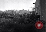 Standbild US 29th Infantry Division überquert Ruhr in Zweiten Weltkrieg Julich Deutschland, 1945, aus Sekunde 50 historischem Filmmaterial Videoclip 65675037780