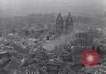 Standbild Ruinen aus der Bombardierung durch die US 9th Air Force in Zweiten Weltkrieg Julich Deutschland, 1945, aus Sekunde 3 historischem Filmmaterial Videoclip 65675037781