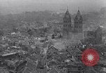 Standbild Ruinen aus der Bombardierung durch die US 9th Air Force in Zweiten Weltkrieg Julich Deutschland, 1945, aus Sekunde 4 historischem Filmmaterial Videoclip 65675037781