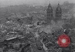 Standbild Ruinen aus der Bombardierung durch die US 9th Air Force in Zweiten Weltkrieg Julich Deutschland, 1945, aus Sekunde 5 historischem Filmmaterial Videoclip 65675037781