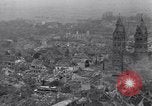 Standbild Ruinen aus der Bombardierung durch die US 9th Air Force in Zweiten Weltkrieg Julich Deutschland, 1945, aus Sekunde 7 historischem Filmmaterial Videoclip 65675037781