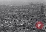 Standbild Ruinen aus der Bombardierung durch die US 9th Air Force in Zweiten Weltkrieg Julich Deutschland, 1945, aus Sekunde 8 historischem Filmmaterial Videoclip 65675037781