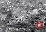 Standbild Ruinen aus der Bombardierung durch die US 9th Air Force in Zweiten Weltkrieg Julich Deutschland, 1945, aus Sekunde 11 historischem Filmmaterial Videoclip 65675037781