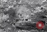 Standbild Ruinen aus der Bombardierung durch die US 9th Air Force in Zweiten Weltkrieg Julich Deutschland, 1945, aus Sekunde 12 historischem Filmmaterial Videoclip 65675037781