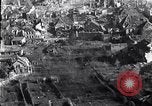 Standbild Ruinen aus der Bombardierung durch die US 9th Air Force in Zweiten Weltkrieg Julich Deutschland, 1945, aus Sekunde 18 historischem Filmmaterial Videoclip 65675037781
