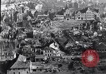 Standbild Ruinen aus der Bombardierung durch die US 9th Air Force in Zweiten Weltkrieg Julich Deutschland, 1945, aus Sekunde 20 historischem Filmmaterial Videoclip 65675037781