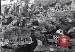 Standbild Ruinen aus der Bombardierung durch die US 9th Air Force in Zweiten Weltkrieg Julich Deutschland, 1945, aus Sekunde 21 historischem Filmmaterial Videoclip 65675037781