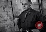 Standbild Intelligence Officers Slip Major General Charles Gerhardt & Personal Deutschland, 1945, aus Sekunde 7 historischem Filmmaterial Videoclip 65675037782
