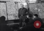 Standbild Intelligence Officers Slip Major General Charles Gerhardt & Personal Deutschland, 1945, aus Sekunde 17 historischem Filmmaterial Videoclip 65675037782