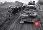 Standbild Allied 9 Armee voran während Zweiten Weltkrieg Deutschland, 1945, aus Sekunde 29 historischem Filmmaterial Videoclip 65675037783
