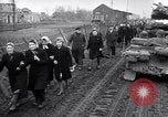 Standbild Allied 9 Armee voran während Zweiten Weltkrieg Deutschland, 1945, aus Sekunde 32 historischem Filmmaterial Videoclip 65675037783