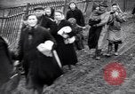 Standbild Allied 9 Armee voran während Zweiten Weltkrieg Deutschland, 1945, aus Sekunde 37 historischem Filmmaterial Videoclip 65675037783