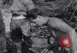 Standbild japanischen Mine Birma, 1945, aus Sekunde 35 historischem Filmmaterial Videoclip 65675037785