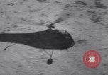 Standbild YR-4 Helikopter Birma, 1945, aus Sekunde 15 historischem Filmmaterial Videoclip 65675037786
