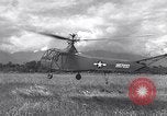 Standbild YR-4 Helikopter Birma, 1945, aus Sekunde 41 historischem Filmmaterial Videoclip 65675037786