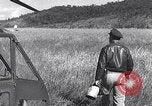 Standbild YR-4 Helikopter Birma, 1945, aus Sekunde 56 historischem Filmmaterial Videoclip 65675037786