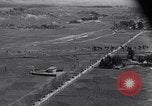 Standbild erste Konvoi über Ledo Road in Zweiten Weltkrieg Kunming China, 1945, aus Sekunde 27 historischem Filmmaterial Videoclip 65675037798
