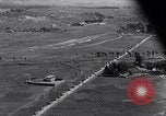 Standbild erste Konvoi über Ledo Road in Zweiten Weltkrieg Kunming China, 1945, aus Sekunde 28 historischem Filmmaterial Videoclip 65675037798