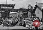 Standbild erste Konvoi über Ledo Road in Zweiten Weltkrieg Kunming China, 1945, aus Sekunde 37 historischem Filmmaterial Videoclip 65675037798
