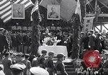 Standbild erste Konvoi über Ledo Road in Zweiten Weltkrieg Kunming China, 1945, aus Sekunde 46 historischem Filmmaterial Videoclip 65675037798