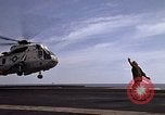 Standbild Kitty Hawk Pazifik, 1979, aus Sekunde 45 historischem Filmmaterial Videoclip 65675037814