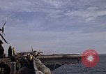 Standbild Kitty Hawk Pazifik, 1979, aus Sekunde 52 historischem Filmmaterial Videoclip 65675037814
