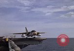 Standbild Kitty Hawk Pazifik, 1979, aus Sekunde 53 historischem Filmmaterial Videoclip 65675037814