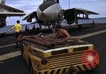 Standbild F-14A Pazifik, 1979, aus Sekunde 10 historischem Filmmaterial Videoclip 65675037815