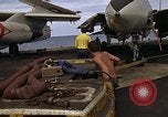 Standbild F-14A Pazifik, 1979, aus Sekunde 16 historischem Filmmaterial Videoclip 65675037815