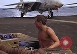 Standbild F-14A Pazifik, 1979, aus Sekunde 25 historischem Filmmaterial Videoclip 65675037815