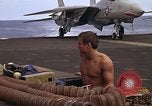 Standbild F-14A Pazifik, 1979, aus Sekunde 26 historischem Filmmaterial Videoclip 65675037815