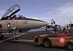 Standbild F-14A Pazifik, 1979, aus Sekunde 33 historischem Filmmaterial Videoclip 65675037815