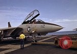 Standbild F-14A Pazifik, 1979, aus Sekunde 40 historischem Filmmaterial Videoclip 65675037815
