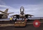 Standbild F-14A Pazifik, 1979, aus Sekunde 47 historischem Filmmaterial Videoclip 65675037815