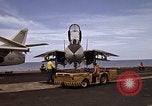Standbild F-14A Pazifik, 1979, aus Sekunde 53 historischem Filmmaterial Videoclip 65675037815