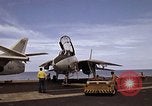 Standbild F-14A Pazifik, 1979, aus Sekunde 56 historischem Filmmaterial Videoclip 65675037815