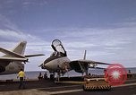 Standbild F-14A Pazifik, 1979, aus Sekunde 58 historischem Filmmaterial Videoclip 65675037815