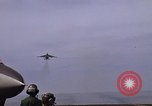 Immagine di USS Kitty Hawk Oceano Pacifico, 1979, secondo 9 filmato di repertorio 65675037816