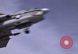 Immagine di USS Kitty Hawk Oceano Pacifico, 1979, secondo 12 filmato di repertorio 65675037816