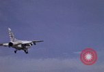 Immagine di USS Kitty Hawk Oceano Pacifico, 1979, secondo 13 filmato di repertorio 65675037816